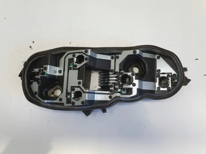 Opel Corsa D 3D WKŁAD TYLNEJ LAMPY ŻARÓWKI TYLNEJ PRAWY TYŁ 89037852A