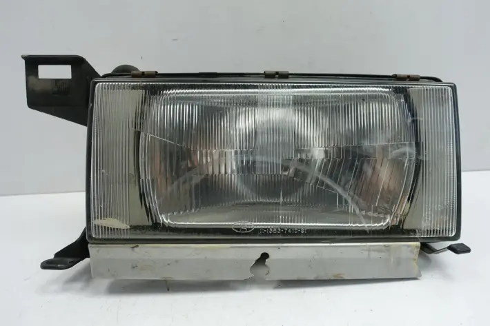 Volvo 740 760 PRZEDNIA LAMPA prawa EUROPA 3 piny