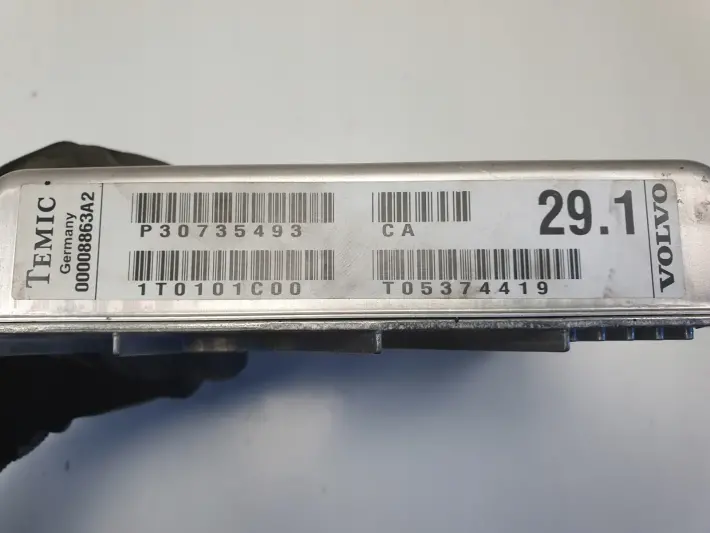 Volvo V70 II 2.4 D5 KOMPUTER SKRZYNI sterownik P30735493 1T0101C00