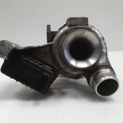 BMW E87 E90 E91 2.0 D N47 TURBOSPRĘŻARKA turbo 7800594