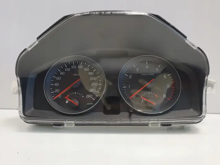 Volvo V50 1.8 16v LICZNIK ZEGARY europa 31254775