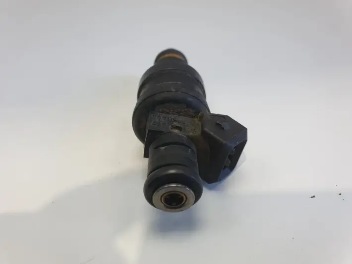 Audi A4 B5 1.8 20V WTRYSKIWACZ wtrysk 0280150444