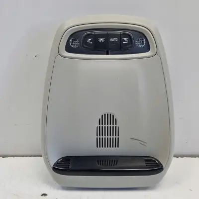 Volvo V40 II LAMPKA OŚWIETLENIA KABINY Podsufitka 31398259