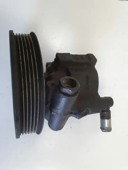 Opel Astra F 1.6 8V POMPA WSPOMAGANIA 90468384