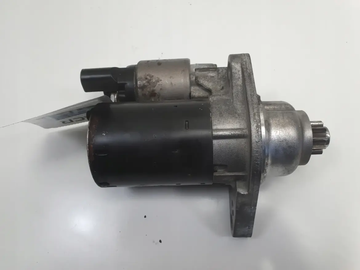 VW Passat B6 1.6 FSI ROZRUSZNIK bosch BLF