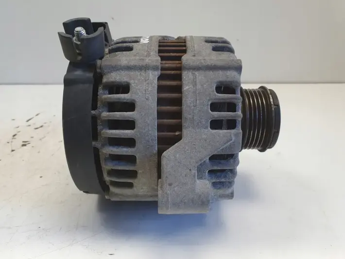 Volvo C30 2.4 D5 06-12r ALTERNATOR 0121615014