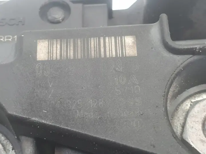 VW Golf V 1.6 FSI ALTERNATOR 03C903023D
