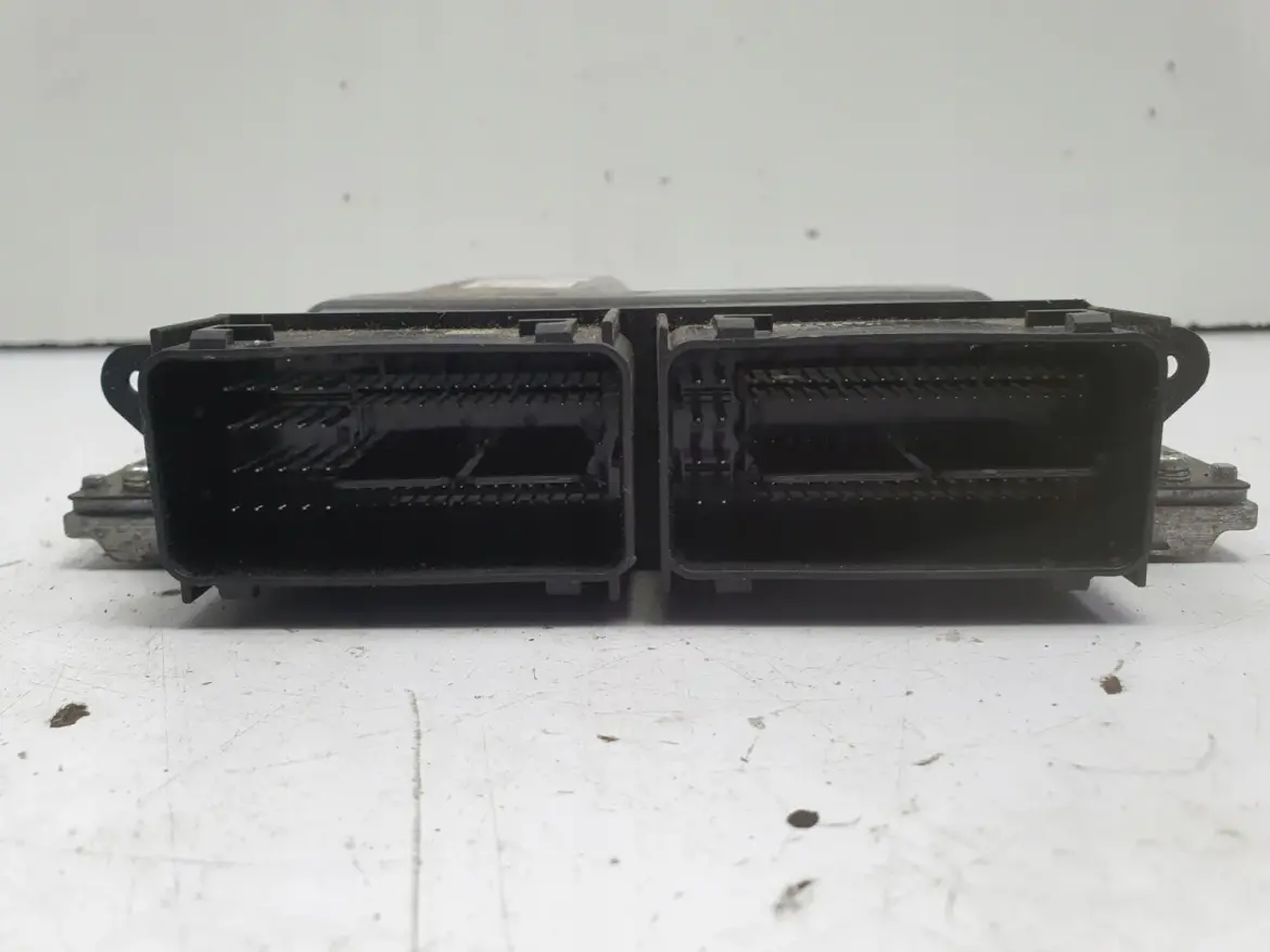 Volvo XC60 II 2.0 T6 STEROWNIK SILNIKA komputer 32242004