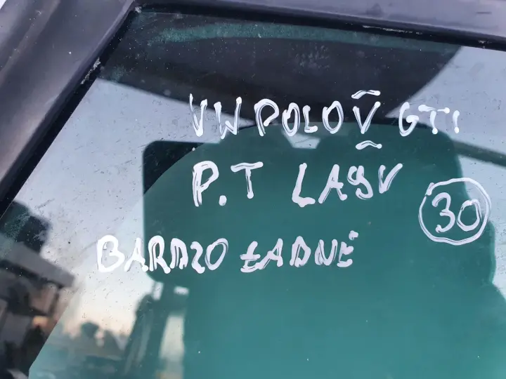 VW Polo V 6R TYLNE DRZWI PRAWE PRAWY TYŁ LA9W
