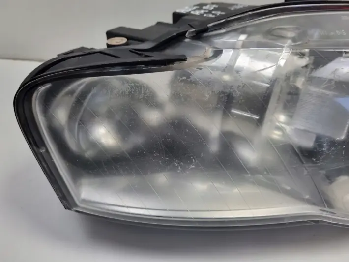 Audi A4 B7 04-08r PRZEDNIA LAMPA PRAWA PRAWY PRZÓD 1305630462