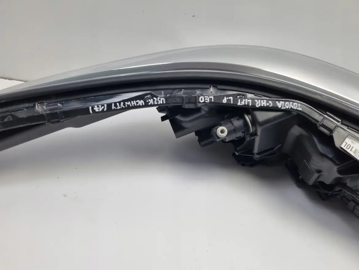 Toyota CHR C-HR LIFT PRZEDNIA LAMPA LEWA lewy przód FULL LED 81150-F4180-00