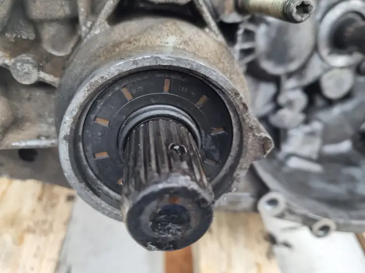Dacia Sandero I 1.4 8V SKRZYNIA BIEGÓW JH1053 manualna MANUAL