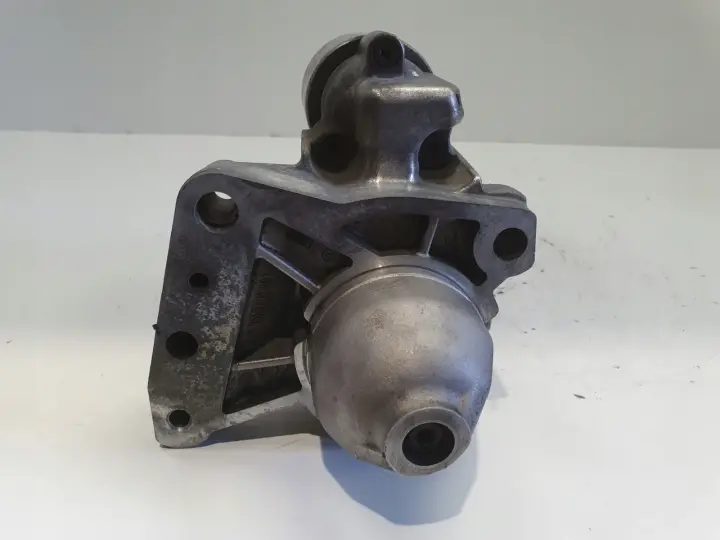 Mini Cooper R56 1.6 D ROZRUSZNIK bosch 0001138006 7812070
