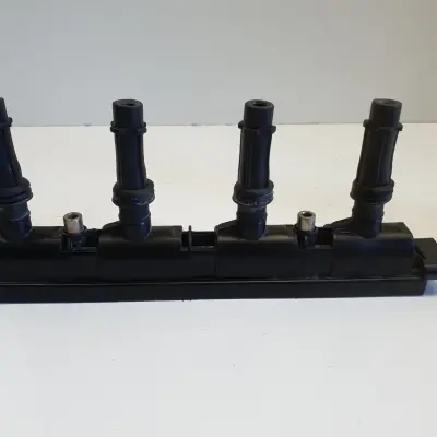 Opel Corsa D 1.2 16V CEWKA ZAPŁONOWA A12XER