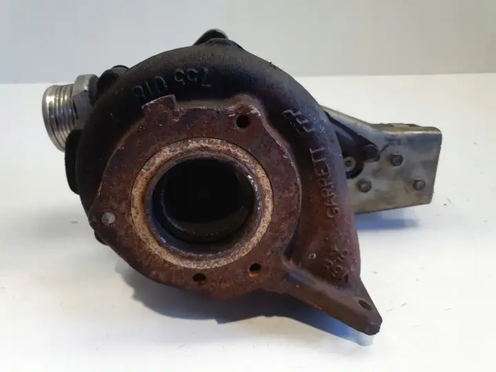 Volvo V70 II XC70 XC90 2.4 D5 TURBOSPRĘŻARKA turbo 30757080