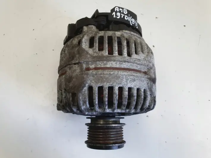 Audi A4 B6 1.9 TDI ALTERNATOR bosch 06F903023J 140A