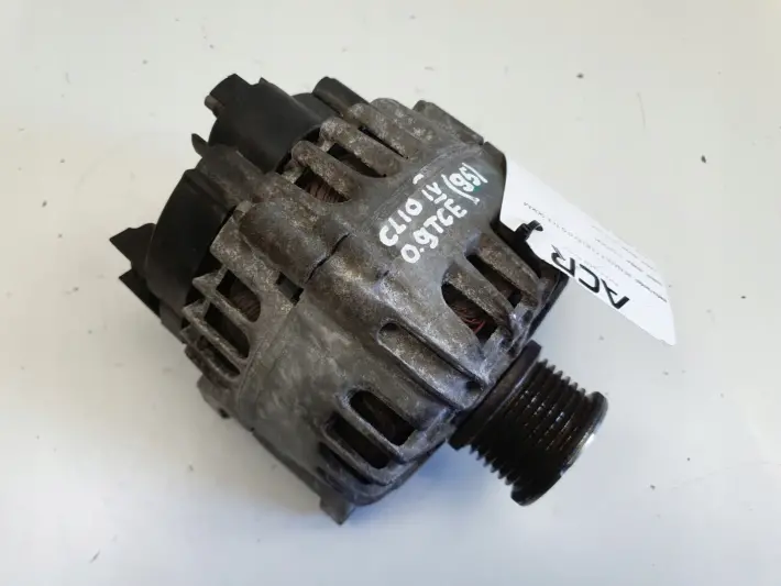 Renault Clio IV 0.9 TCe ALTERNATOR valeo 231007842R