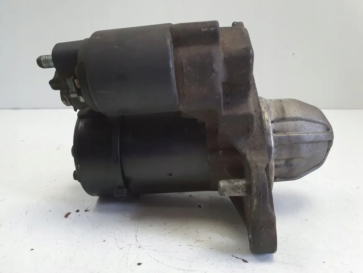 Mini One R50 R53 1.6 16V ROZRUSZNIK bosch 0001106019