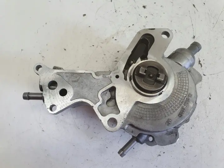 Skoda Fabia I 1.9 TDI 99-08r POMPA VACUM wakum LUK 038145209E