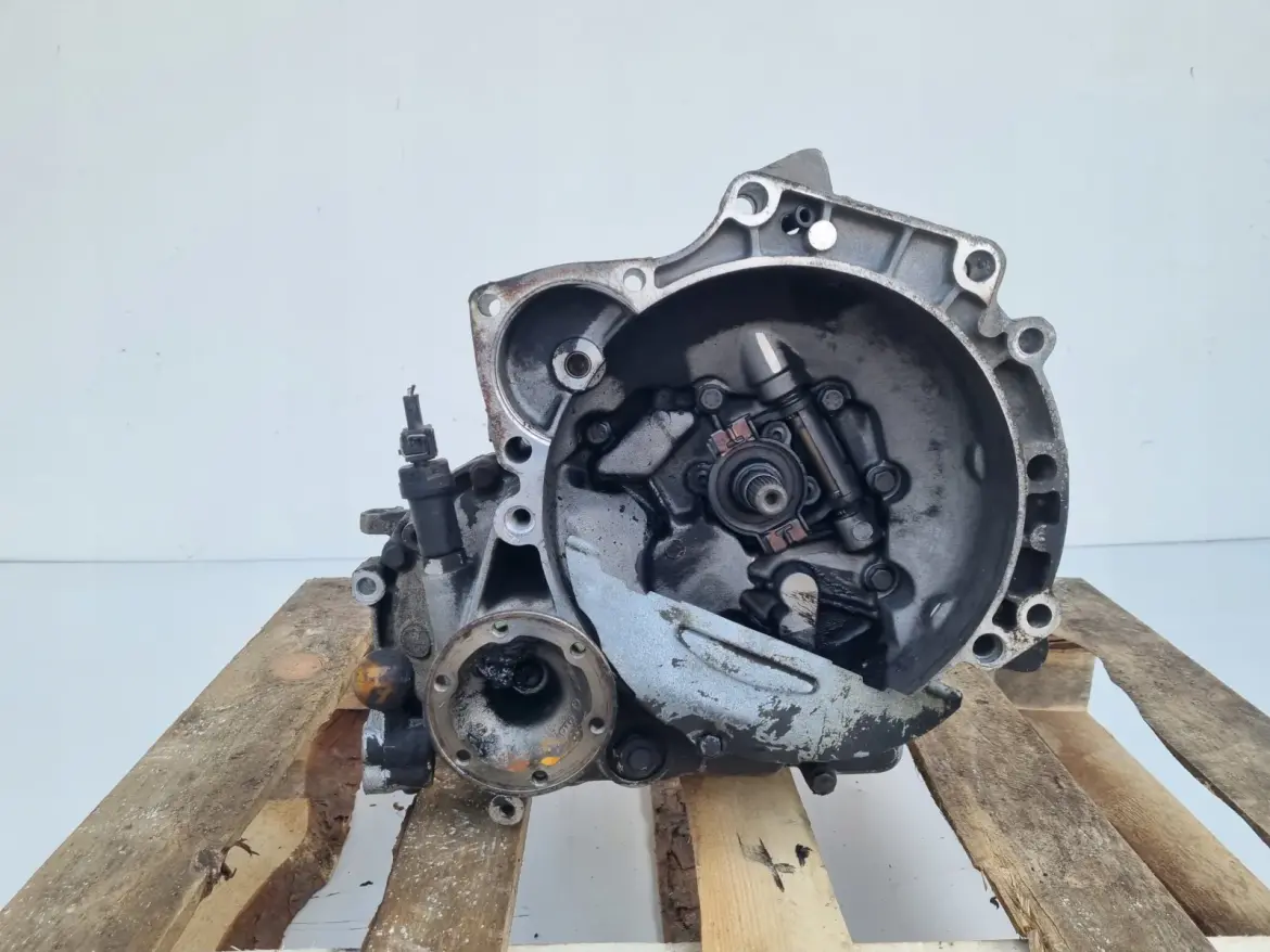 VW Polo III 1.0 MPI SKRZYNIA BIEGÓW DCE manualna MANUAL