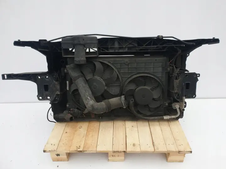Seat Leon II 2.0 FSI PRZEDNI PAS CHŁODNICE KOMPLET
