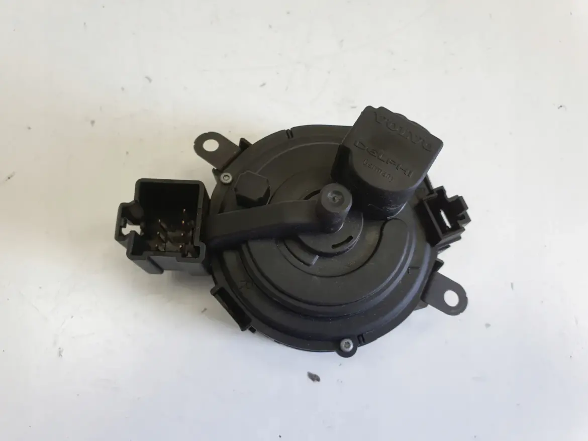 Volvo C30 V50 S40 II STACYJKA 30768036