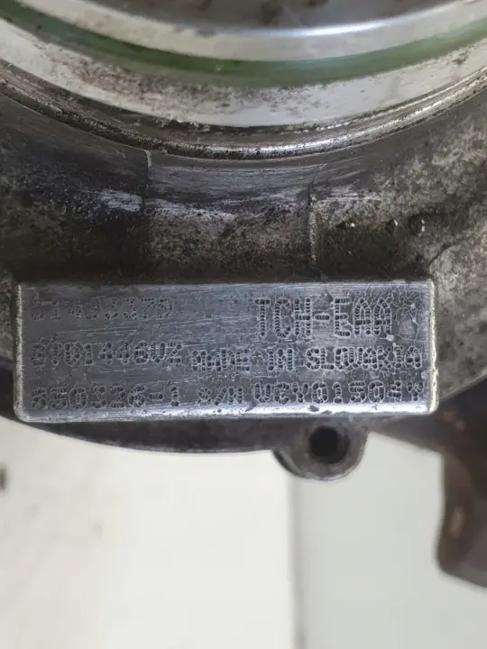 Volvo XC60 S60 V60 II 2.0 D3 TURBOSPRĘŻARKA turbo 31493379