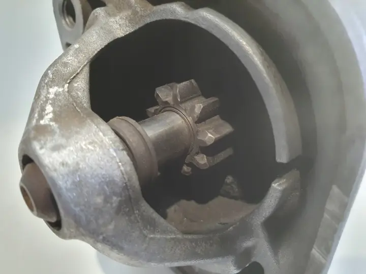 Volvo S60 I V70 II 2.4 D5 ROZRUSZNIK bosch 0001109252
