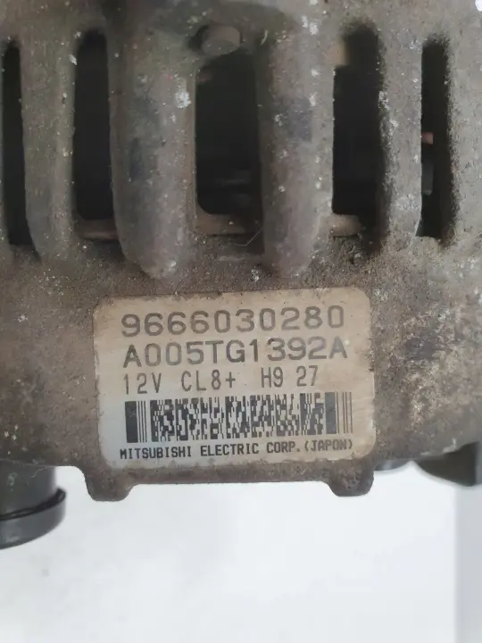 Citroen C4 1.4 8V ALTERNATOR 9666030280