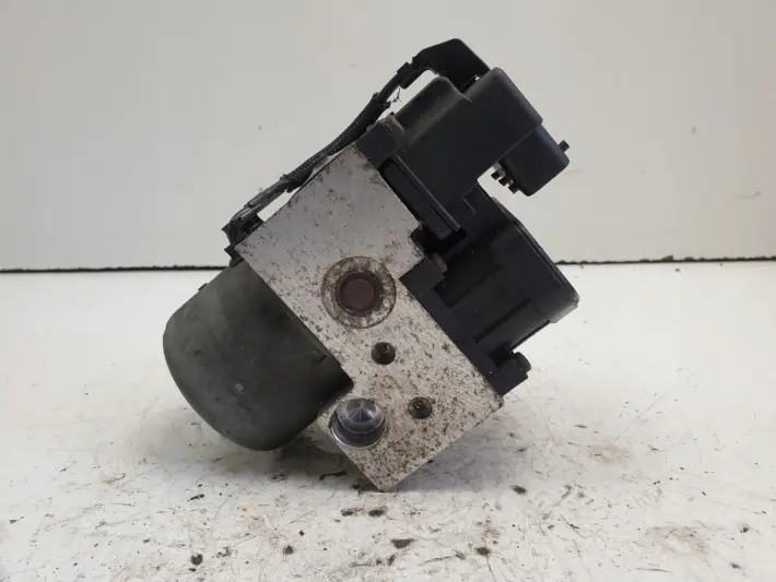 Volvo S40 V40 1.9 D POMPA ABS hamulcowa 30857585