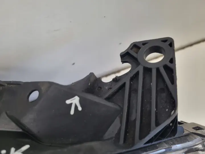 PEUGEOT 508 10-18r PRZEDNIA LAMPA PRAWA PRAWY PRZÓD 9678393280