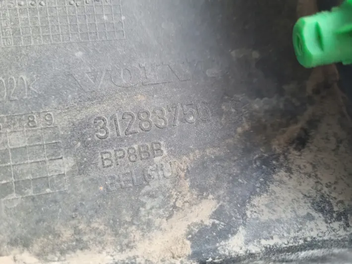 Volvo V40 II 12-16r TYLNY TYLNI ZDERZAK tył PDC 31283756