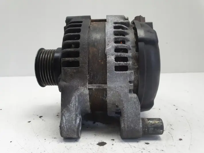 Volvo S40 II V50 2.0 D ALTERNATOR 104210-2710