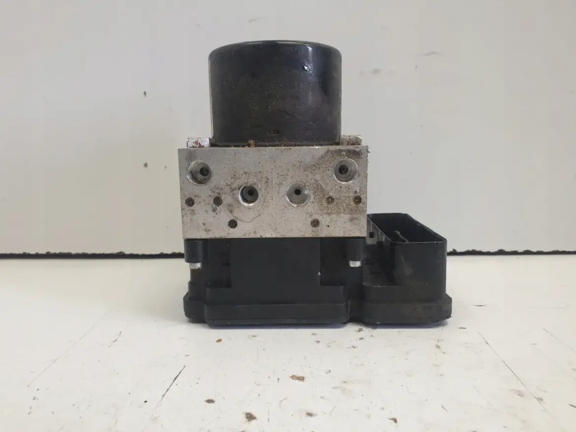 Volvo V70 III S80 II POMPA ABS hamulcowa 31329139