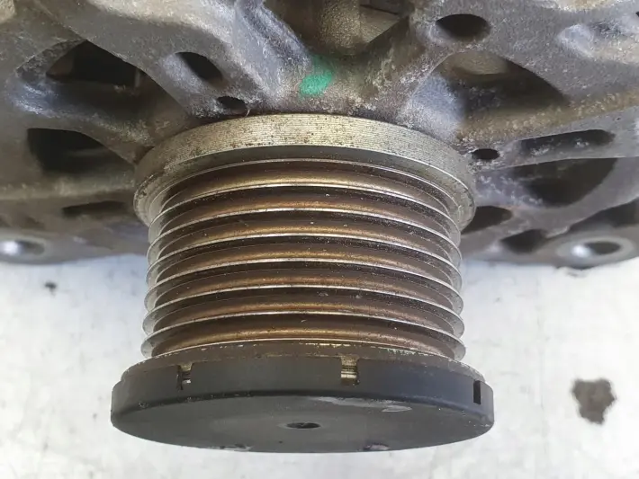 Dacia Duster II 1.0 TCe ALTERNATOR 231006677R valeo