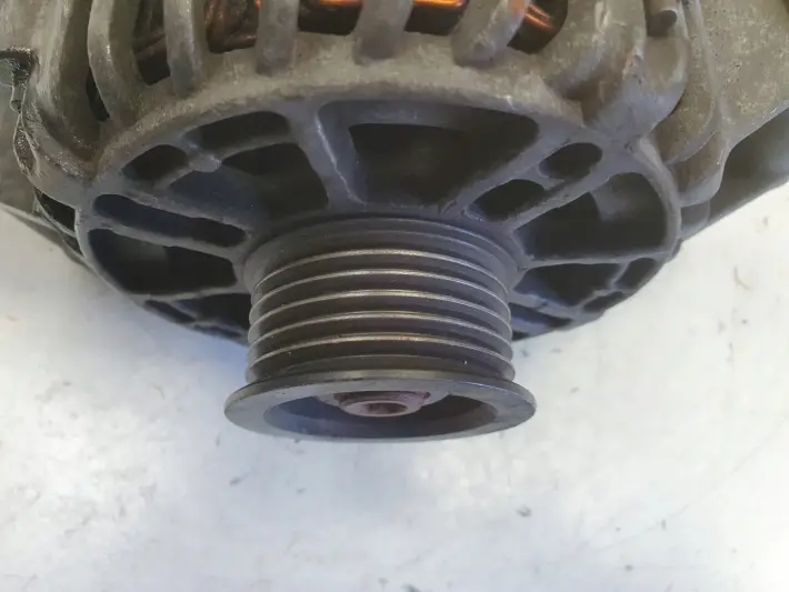 Ford Fiesta V 1.3 8V ALTERNATOR visteon