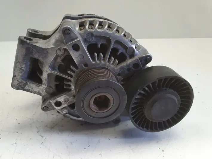BMW E87 E90 2.0 i ALTERNATOR denso 7550468 170A
