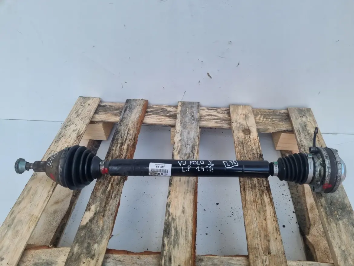 VW Polo V 1.4 Tsi PRAWA PRZEDNIA PÓŁOŚ półośka prawy przód 6R0407764M