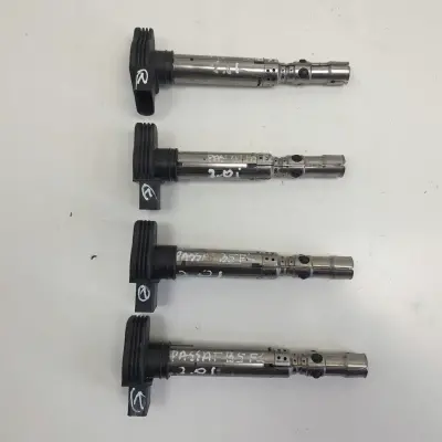 VW Passat B5 FL 2.0 B CEWKA ZAPŁONOWA 0040102043