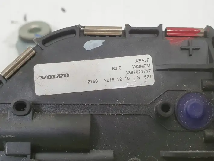 Volvo S90 V90 II MECHANIZM PRZENICH WYCIERACZEK Silniczek przód 3397021717