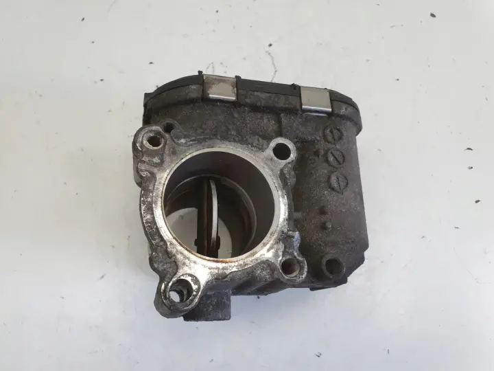 Opel Vivaro Trafic 2.0 DCI ROZRUSZNIK 0281002681 bosch 8200330810