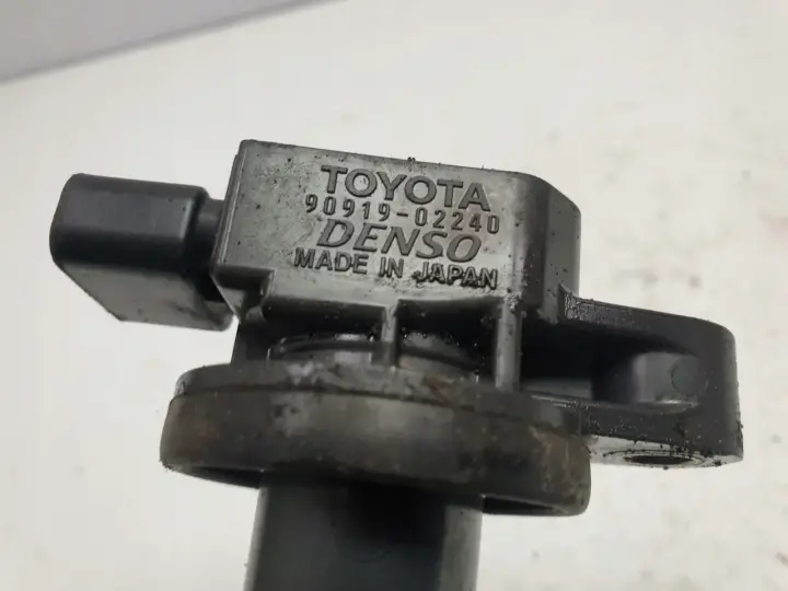Yaris I 1.33 VVTI CEWKA ZAPŁONOWA 90919-02240