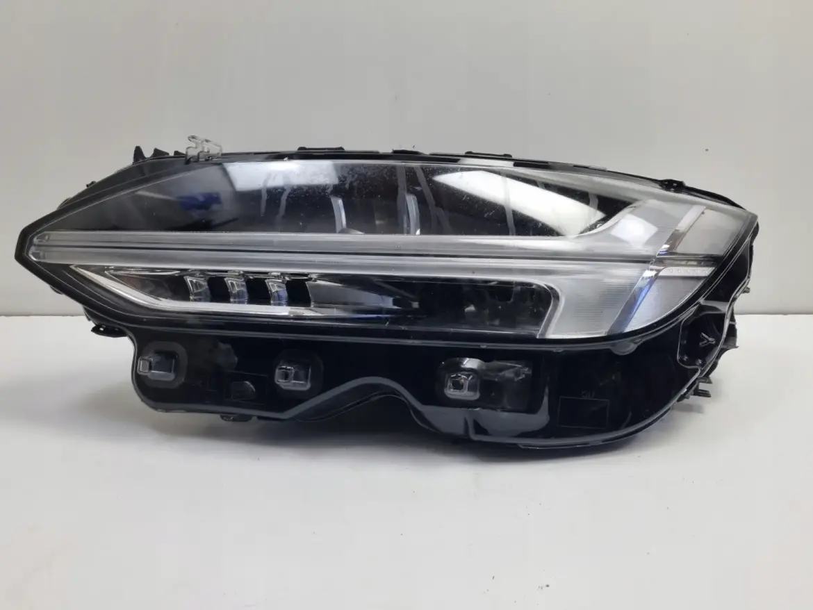 Volvo S90 V90 II PRZEDNIA LAMPA LEWA lewy przód FULL LED EUROPA 32228676