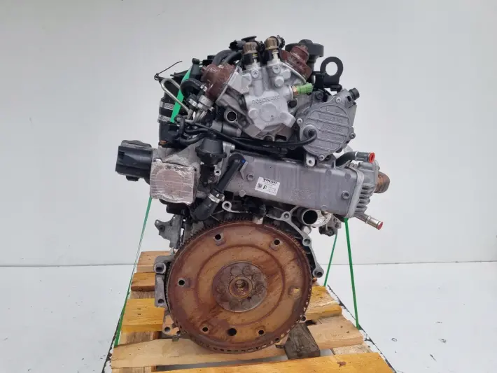 SILNIK KOMPLET Volvo V70 III 2.4 D5 175KM pali 148tyś D5244T14