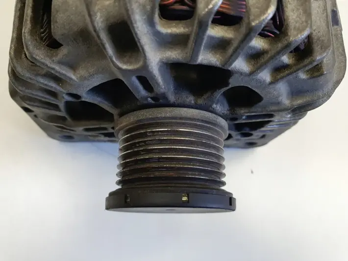 Renault Trafic II 2.0 DCI ALTERNATOR valeo 8200404459