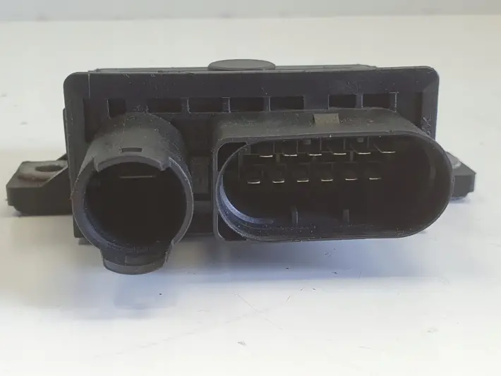 BMW E60 2.0 D PRZEKAŹNIK ŚWIEC ŻAROWCH 779800006