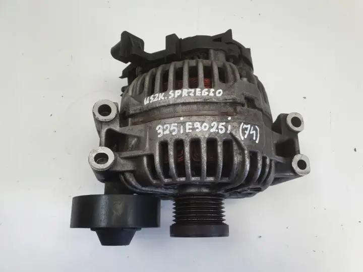 BMW E90 2.5 i ALTERNATOR 0124525083 155A bosch