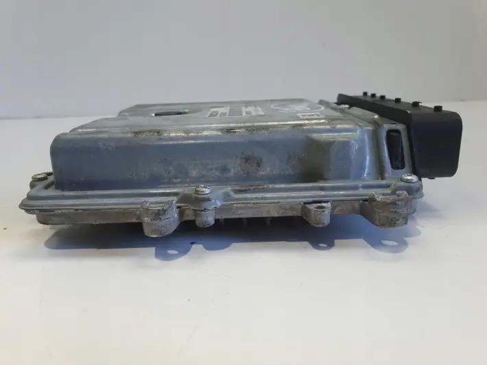 Volvo V40 II 2.0 D3 STEROWNIK SILNIKA komputer 31336983 0281018414