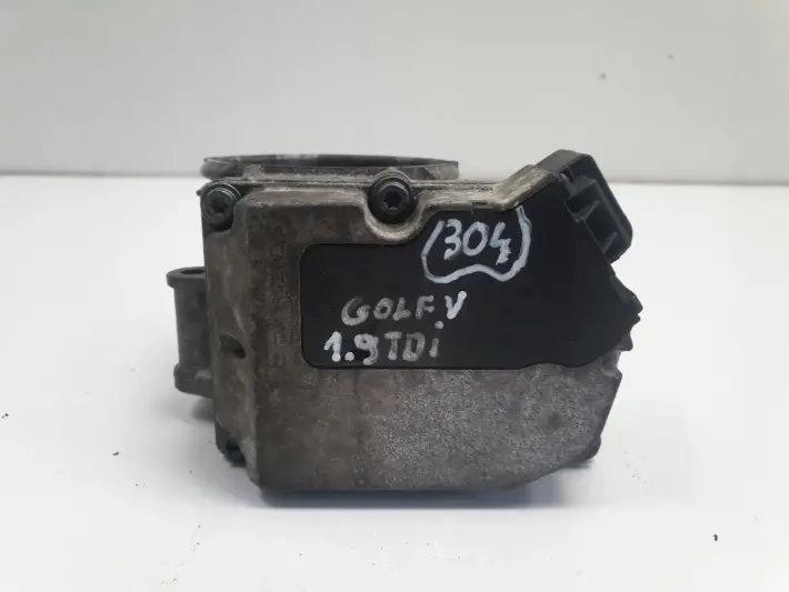 VW Golf V 1.9 TDI PRZEPUSTNICA 03G128063C