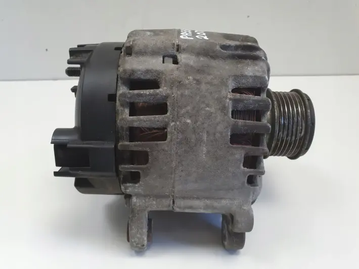 VW Passat B6 2.0 TDI ALTERNATOR 03L903023F 140A valeo